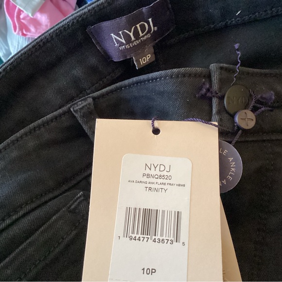 NYDJ Ava Trinity Ankle Jean Black Flare Fray Hems Size 10P NWT - Picture 5 of 5